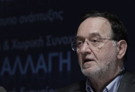 Λαφαζάνης: Βατερλώ για κυβέρνηση και τόπο η υποχώρηση σε εκβιασμούς