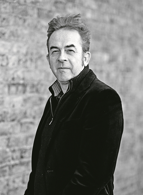 Εξαφανίσεις, απαγωγές, υιοθεσίες