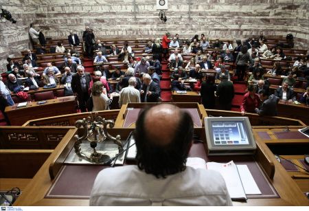 Βαρουφάκης: Πάμε σε σπονδυλωτή λύση στις διαπραγματεύσεις