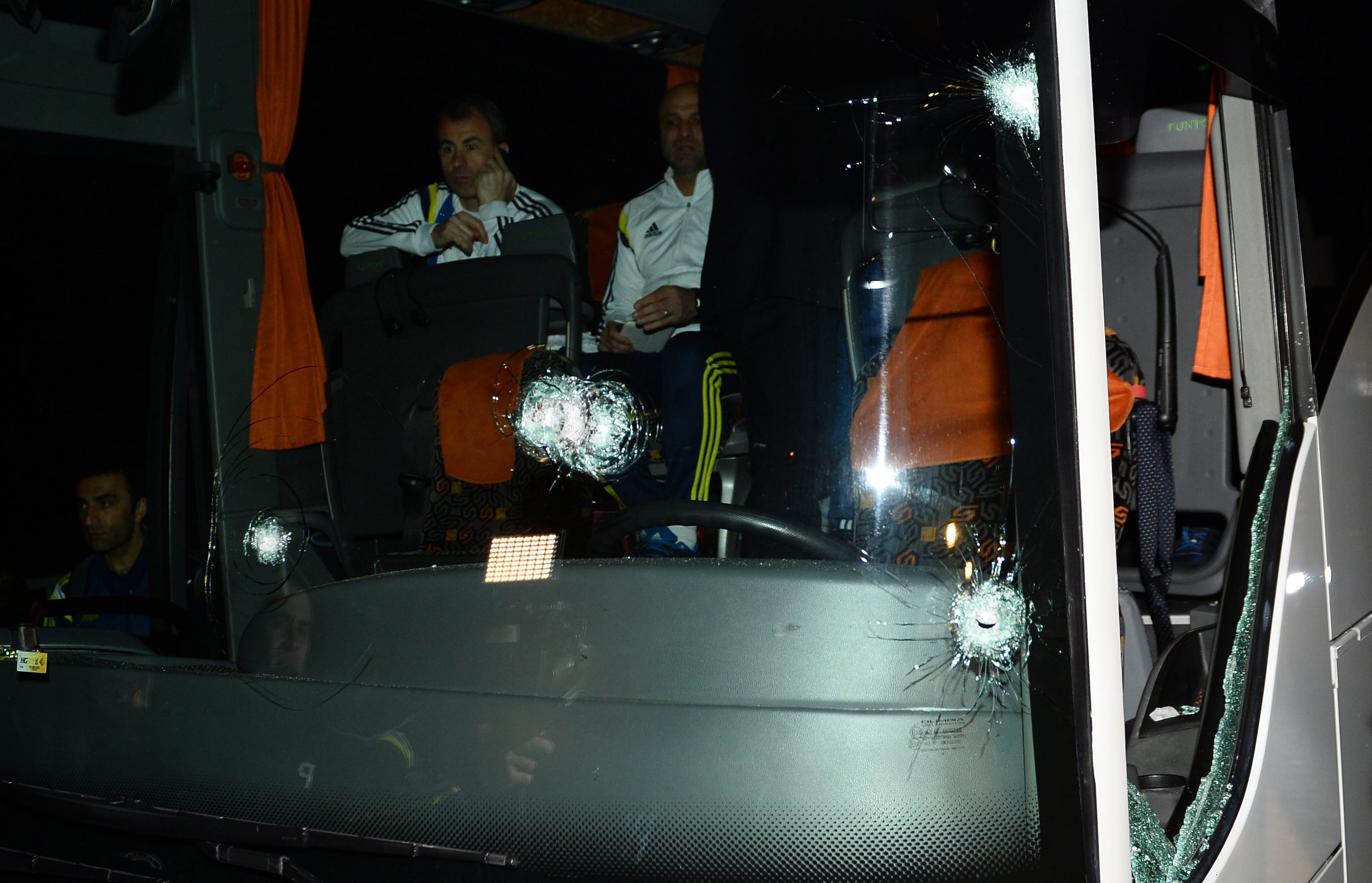 Υπό κράτηση οι ύποπτοι της επίθεσης στο πούλμαν της Φενέρμπαχτσε