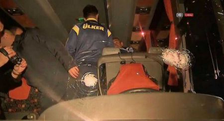 Πυροβολισμοί κατά του πούλμαν της Φενέρμπαχτσε!