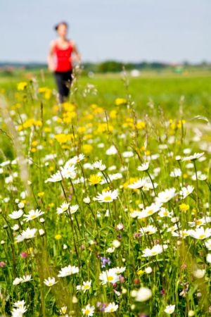 Ανοιξιάτικη «επίθεση» στα μάτια από τις αλλεργίες