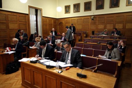 Βουλή: Σφοδρή αντίδραση της ΝΔ για την κατάργηση φυλακών τύπου Γ΄