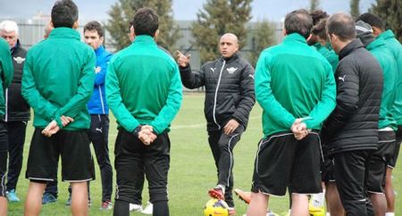 Ρομπέρτο Κάρλος: «Δεν μου άρεσαν οι πράξεις του Γκέκα»