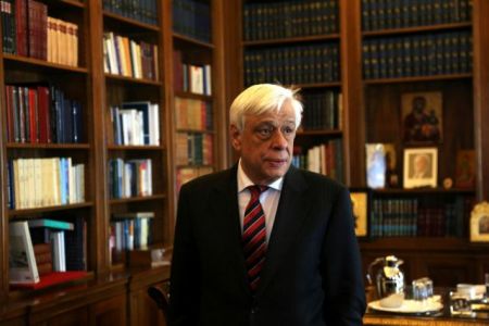 Pavlopoulos: “Need for political decisions, circumvent technocrats”