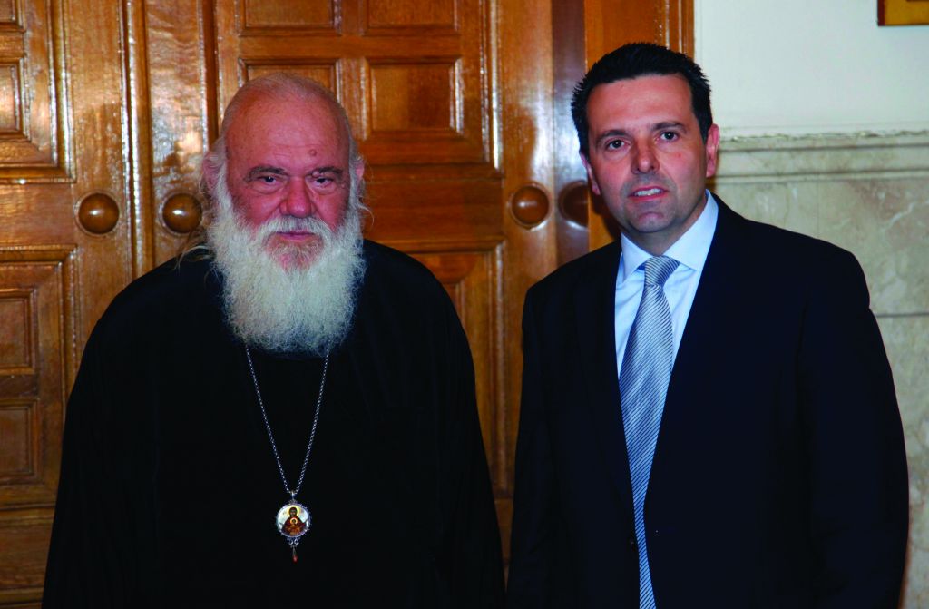 Παπαστράτος: Προσφορά 100.000 γευμάτων στα συσσίτια της Αρχιεπισκοπής