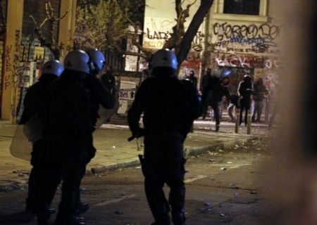 Πολυτεχνείο: Ποινική δίωξη σε βάρος εννέα συλληφθέντων για τα επεισόδια