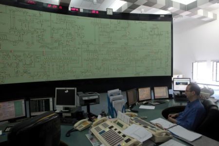 ΔΕΗ: Μελέτη μείωσης κόστους του ρεύματος