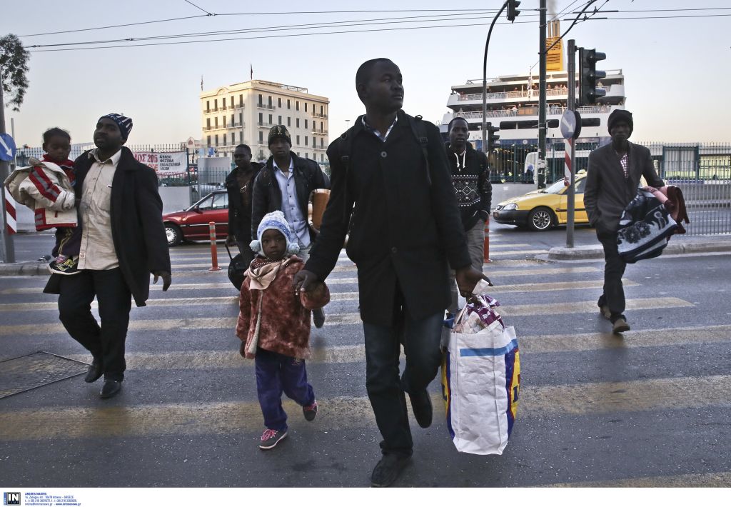 Γιατί άλλαξε η κυβέρνηση τη διατύπωση στα μέτρα για το μεταναστευτικό