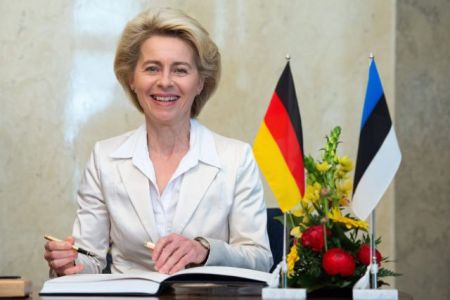 Ούρσουλα φον ντερ Λέγεν: «Το ΝΑΤΟ θα υπερασπιστεί τις βαλτικές χώρες»