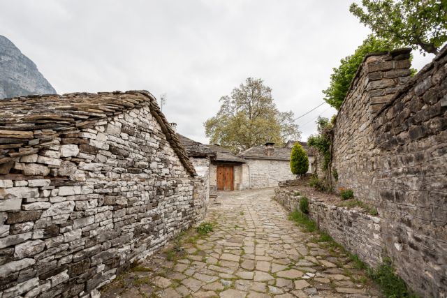 Μια ιστορία εσωτερικής καταστροφής