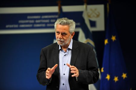 Δρίτσας: Δεν αυξήθηκαν οι μετανάστες λόγω της πολιτικής της κυβέρνησης