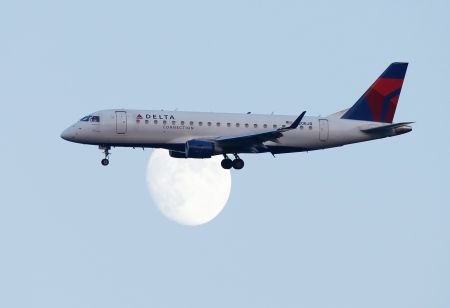 Delta: Αυξάνει τις πτήσεις από Αθήνα προς Νέα Υόρκη