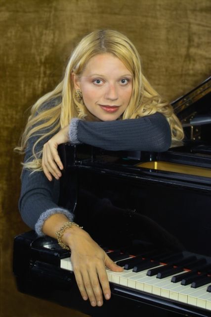 Βαλεντίνα Λίσιτσα: Η πιανίστρια που πληρώθηκε για να μην παίξει