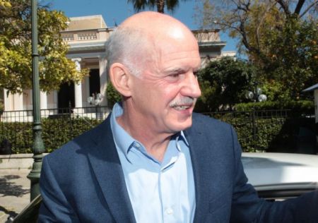 Papandreou in favor of a referendum on Greek program and negotiations
