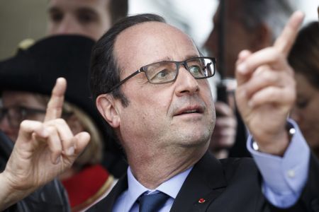 Αυξήθηκε η δημοτικότητα του Ολάντ, αλλά παραμένει πίσω στις δημοσκοπήσεις