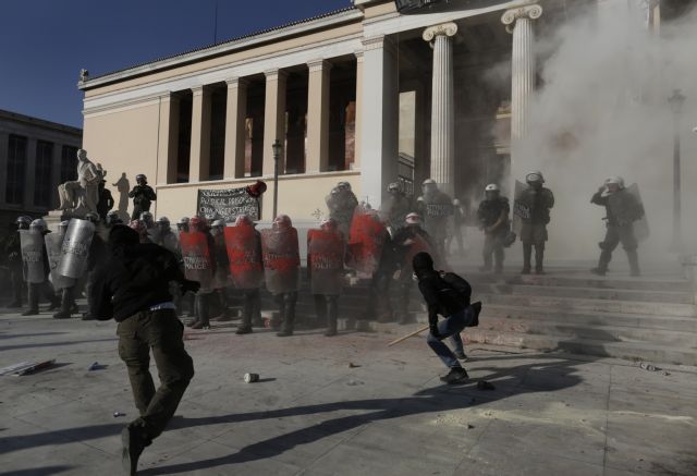 Πανεπιστήμιο Αθηνών: Οι πληγές και οι επιπτώσεις από την κατάληψη
