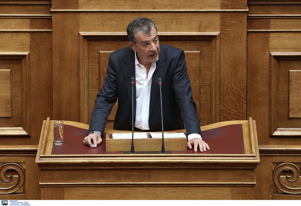 Ο Στ. Θεοδωράκης συναντάται με τον Πρόεδρο της Δημοκρατίας