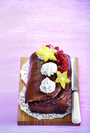 Σοκολατένιο σαβαρέν με φρούτα