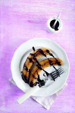 Τηγανητές μπανάνες με σάλτσα σοκολάτας