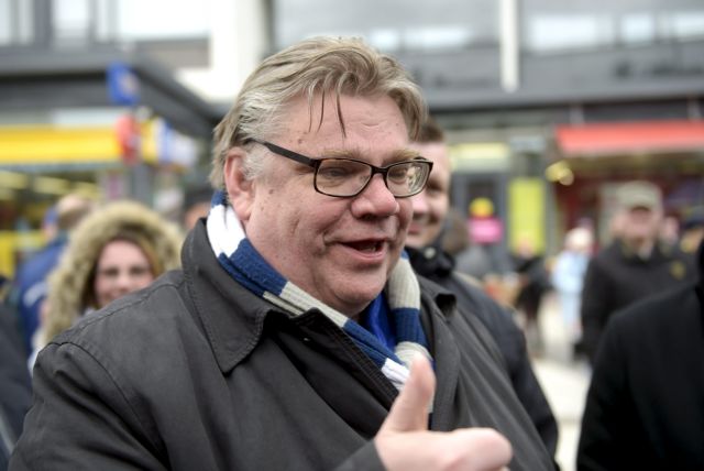 Finnish Foreign Affairs Minister claims “Greece not a part of the Eurozone”