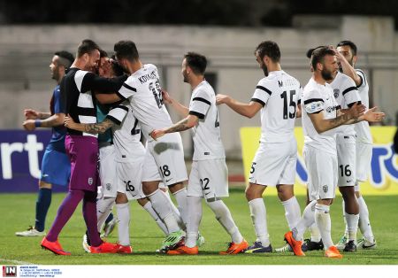 Στα γήπεδα και στην TV