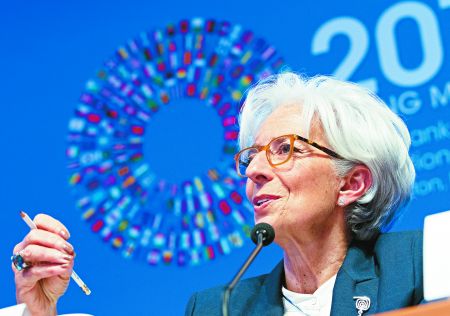 Deutsche Welle: Τι τελικά είπε η Λαγκάρντ για την Ελλάδα;