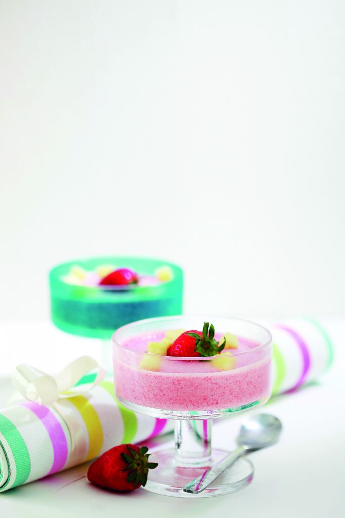 Semifreddo φράουλας, μάνγκο ή ανανά