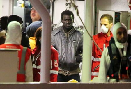 Οι ιταλικές Αρχές συνέλαβαν τους δύο διακινητές των ναυαγών της Σικελίας