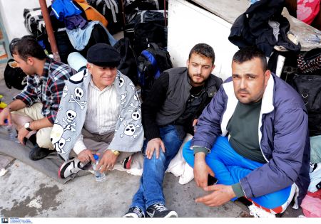 Στοιβαγμένοι σε καρότσα φορτηγού εντοπίστηκαν 22 Σύροι