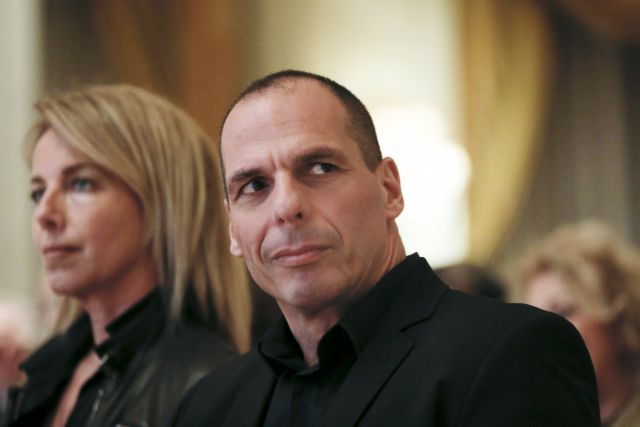 Yanis Varoufakis comments on verbal assault in Exarchia
