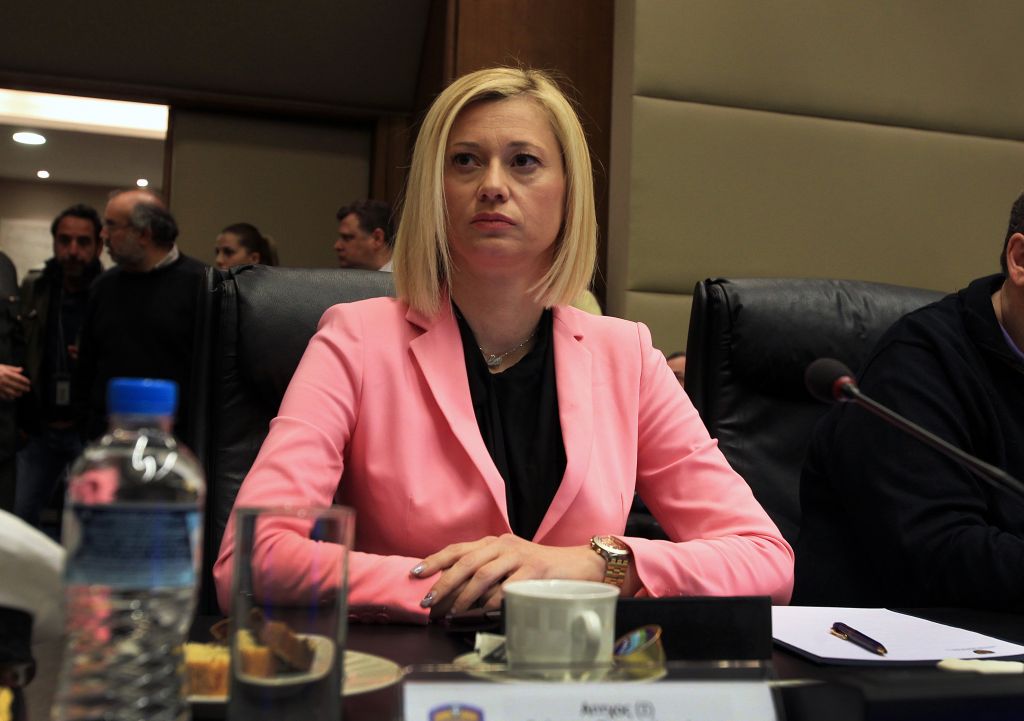 Παροξυσμός Ραχήλ Μακρή: Καταθέτει μήνυση εναντίον του Στουρνάρα