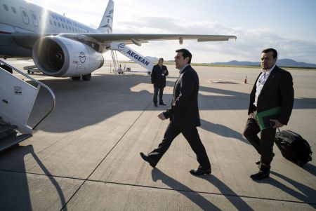 Επιβεβαιώνει η κυβέρνηση την ένταση με Τουρκία για την πτήση μέσω Ρόδου