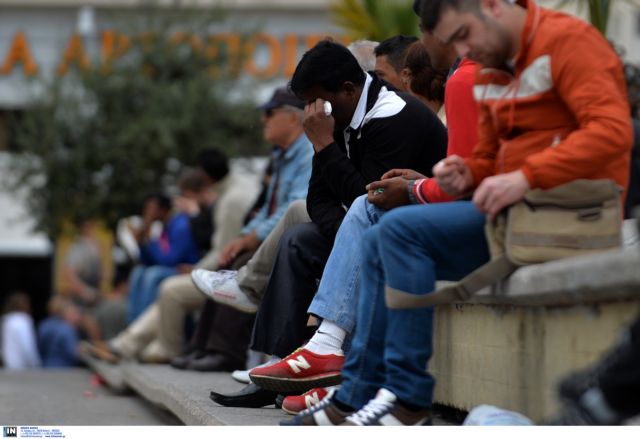 Authorities find 27 migrants hidden in refrigerator truck