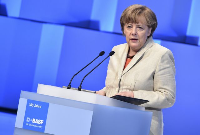 Μέρκελ: «Ναι» στην ευρωπαϊκή αλληλεγγύη, αλλά βοήθεια υπό όρους