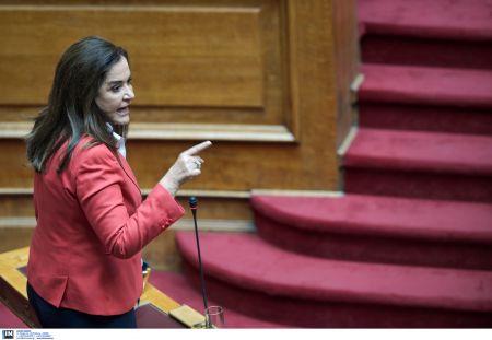 Μπακογιάννη: Να παραιτηθεί ο Βαρουφάκης-Βαρίδι για την Ελλάδα