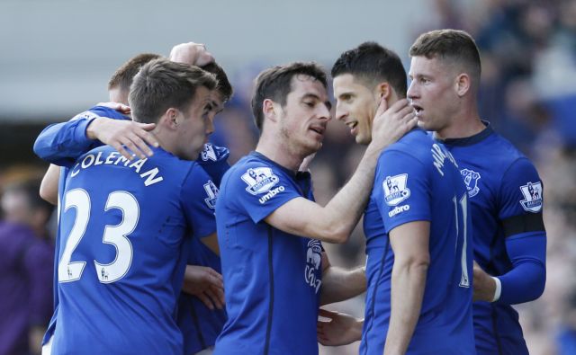 Η Έβερτον προσγείωσε απότομα την Γιουνάιτεντ