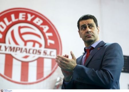 «Τίτλοι τέλους» στη συνεργασία του Ολυμπιακού με τον Δημήτρη Καζάζη