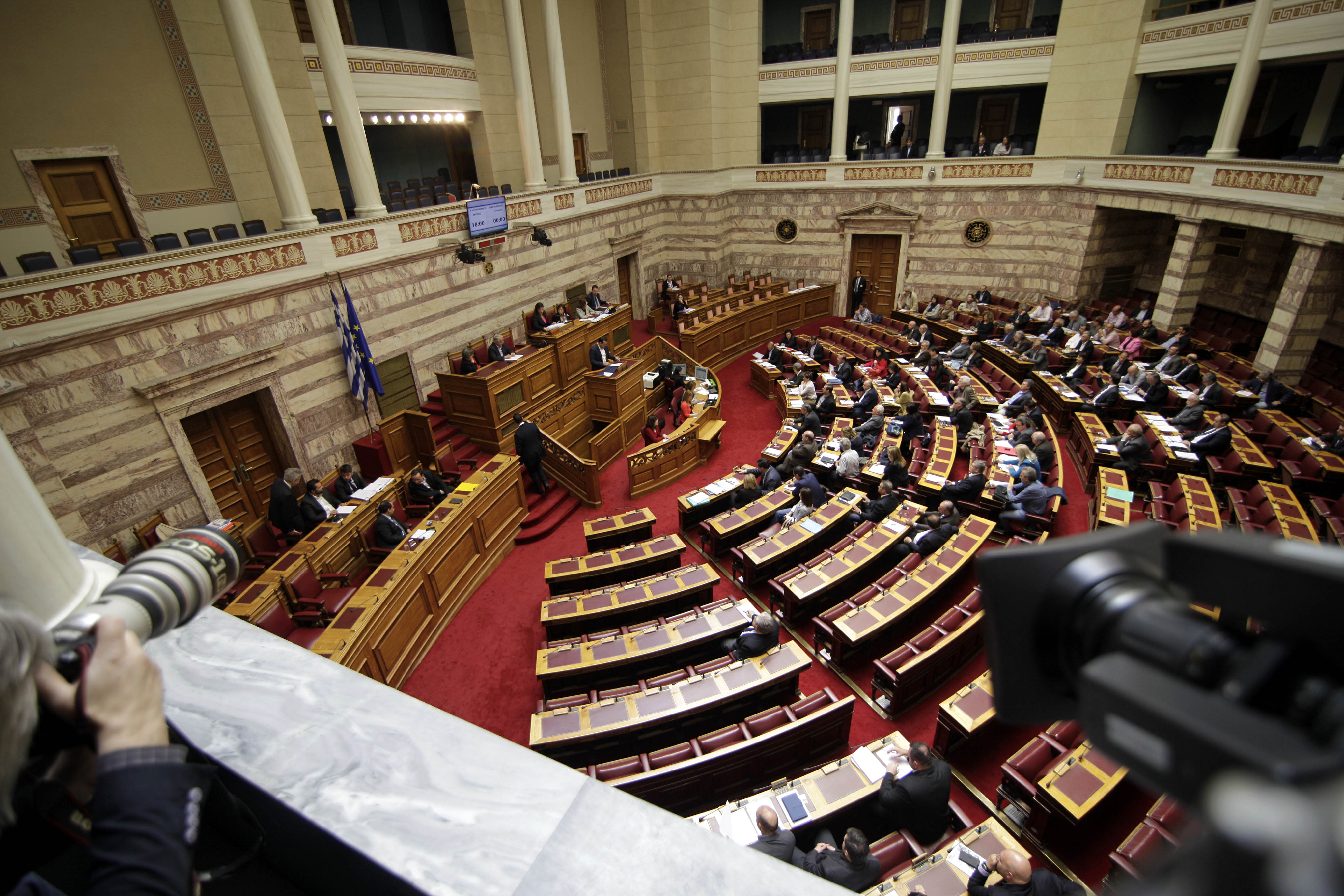 Αντιπαράθεση στη Βουλή με αφορμή τη συνέντευξη Τσίπρα