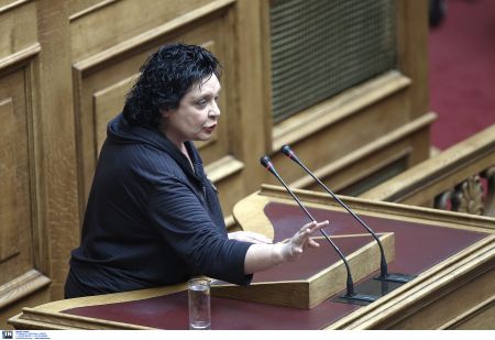 Βουλή: Φραστική επίθεση Λαγού κατά Λιάνας Κανέλλη