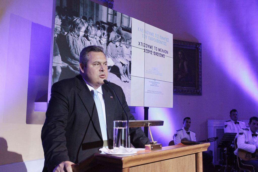 Καμμένος: Η Ελλάδα παραμένει όρθια, δεν θα παραδοθούμε σε εκβιασμούς