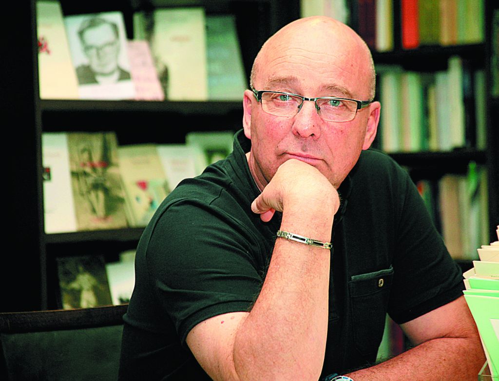 Ο Καμέλ, η Σαμπρίνα, ο Γκρεγκόρ