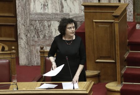 Παράταση ενός μήνα ρύθμισης ληξιπρόθεσμων οφειλών με διαγραφή προσαυξήσεων ανακοίνωσε η Ν. Βαλαβάνη