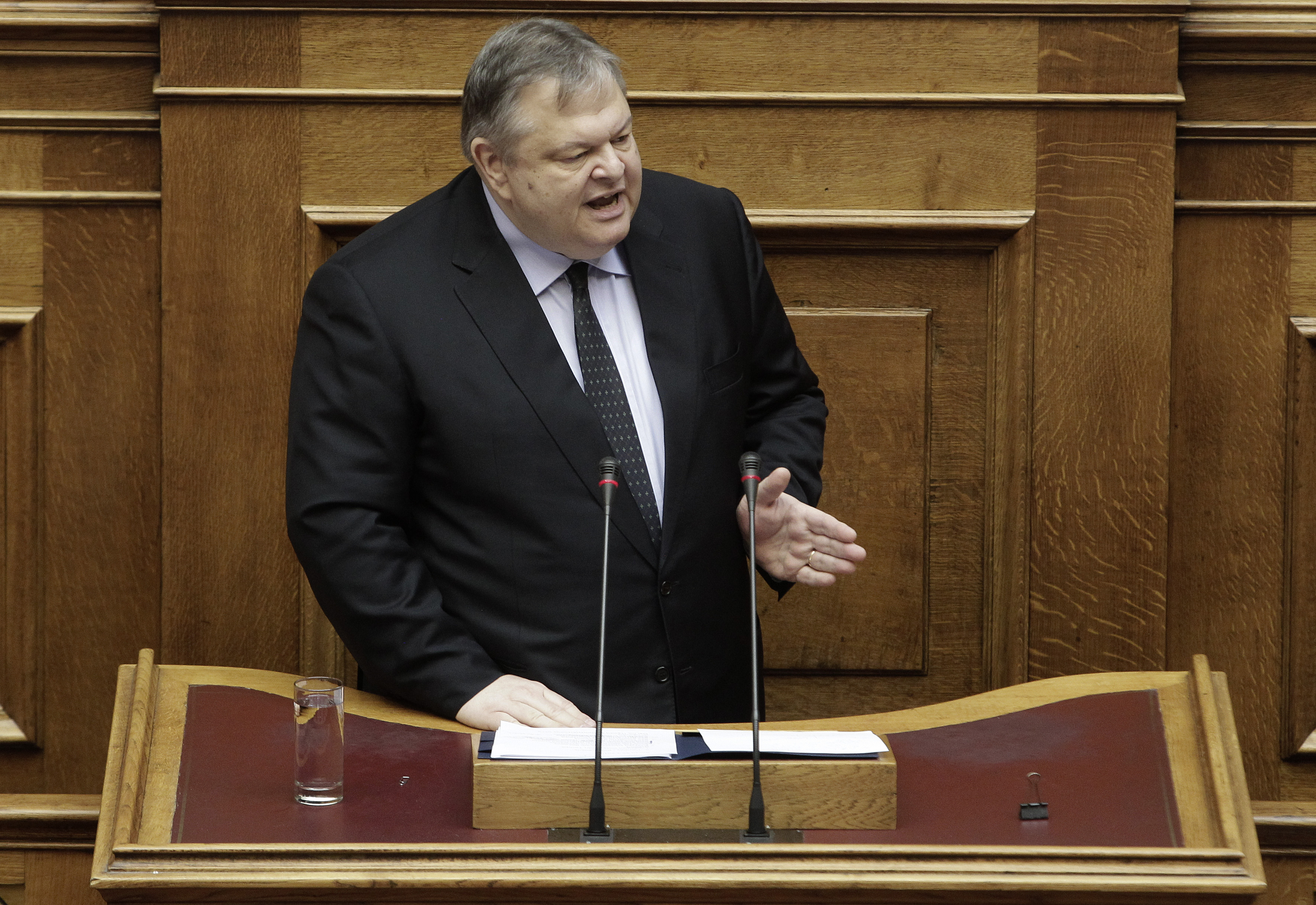 Βενιζέλος: «Δυσάρεστες εκπλήξεις στις επόμενες ημέρες»