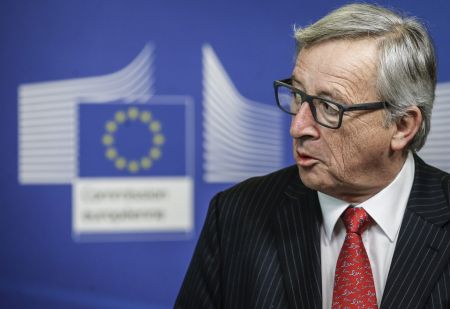 Γιούνκερ: Η ΕΕ είναι λιγότερο μαχητική από μια «ορδή από κότες»