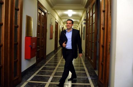 Guardian: Οι 100 μέρες μοναξιάς του ΣΥΡΙΖΑ