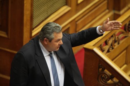 Καμμένος:Λάσπη όσα λέγονται για τα αεροσκάφη του Πολεμικού Ναυτικού