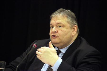 Νέα ερώτηση Βενιζέλου σε Τσίπρα για την πορεία της χώρας