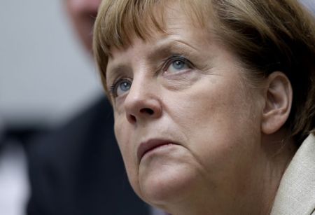 Το σκάνδαλο κατασκοπείας ροκάνισε τη δημοτικότητα της Μέρκελ