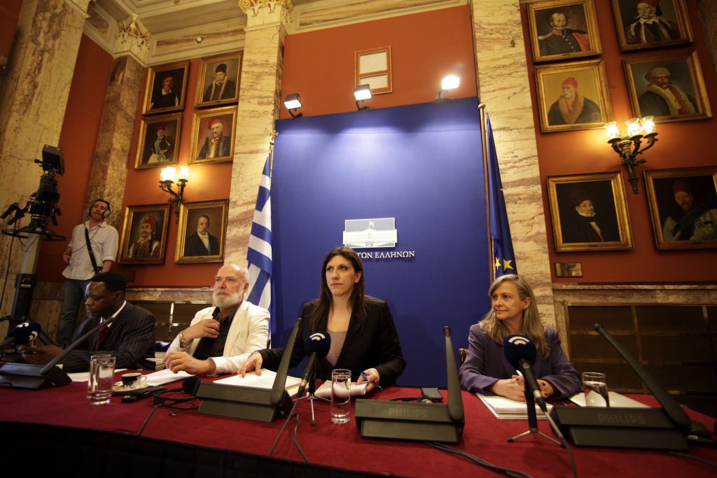 Παρουσία Τσίπρα η ανακοίνωση των συμπερασμάτων της Επιτροπής για το χρέος (live)